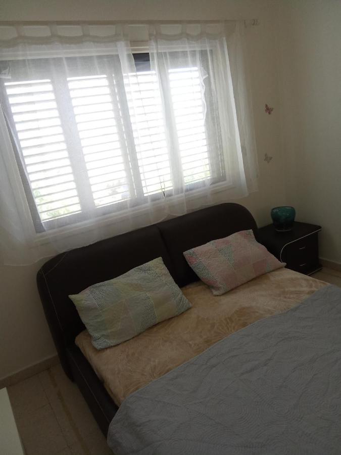 2 Bedroom Apartment In Makenzi Larnaca Exteriör bild