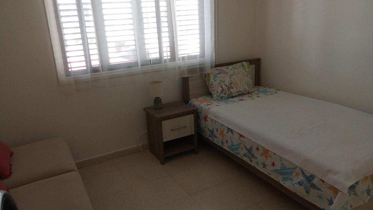 2 Bedroom Apartment In Makenzi Larnaca Exteriör bild