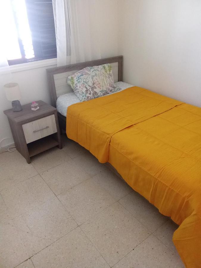 2 Bedroom Apartment In Makenzi Larnaca Exteriör bild